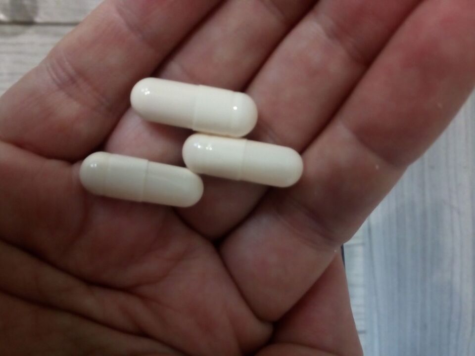 Photo of capsules, review on KETO Complete from Jenson from Glasgow